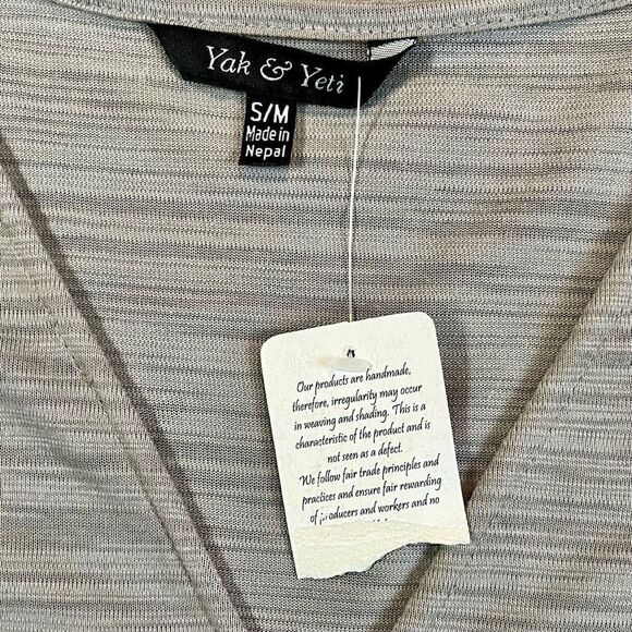 NWT Yak & Yeti Gray Tiered Short Sleeve T-shirt Size S/M - Picture 9 of 11